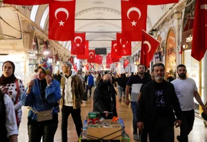 تركيا ترفع أسعار الكهرباء والغاز بنسبة 25 % بسبب تضييق الخناق على حركة مرور السفن في مضيق هرمز