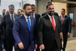 الزيدي يعبر البرلمان بـ14 وزيراً وحقائب الفصائل شاغرة حتى إشعار آخر