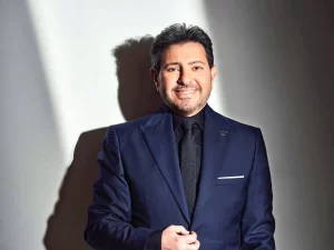 رحيل «أمير الغناء العربي» هاني شاكر عن 74 عاماً