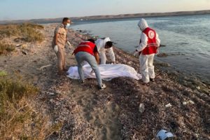 مأساة جديدة قبالة ليبيا: الأمواج تجرف جثث 15 مهاجرا واحتمال العثور ⁠على المزيد