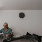 ليس عدد الساعات فقط.. توقيت النوم يحمي قلبك ومزاجك