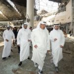 رئيس وزراء الكويت يتفقد المطار بعد هجوم إيراني أدى إلى مقتل شخص وإصابة آخرين وأضرار مادية