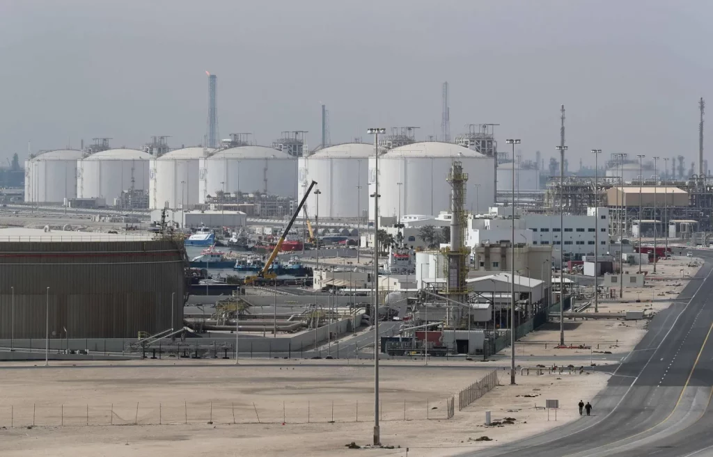 قطر: إصابات بانفجار في مصنع برأس لفان