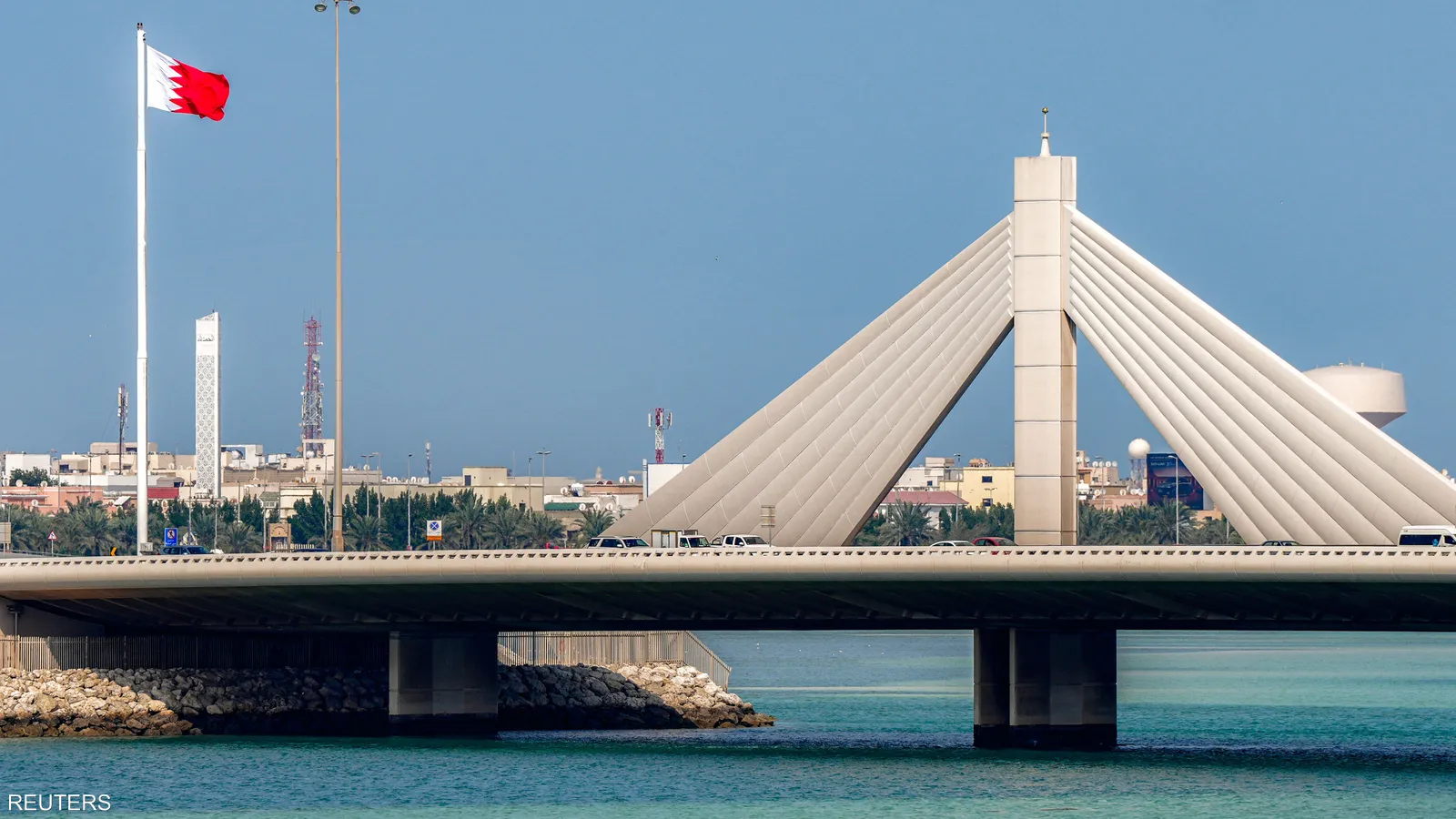 اخبار العرب – الكويت والبحرين تدينان استمرار الهجمات الإيرانية “الآثمة”.