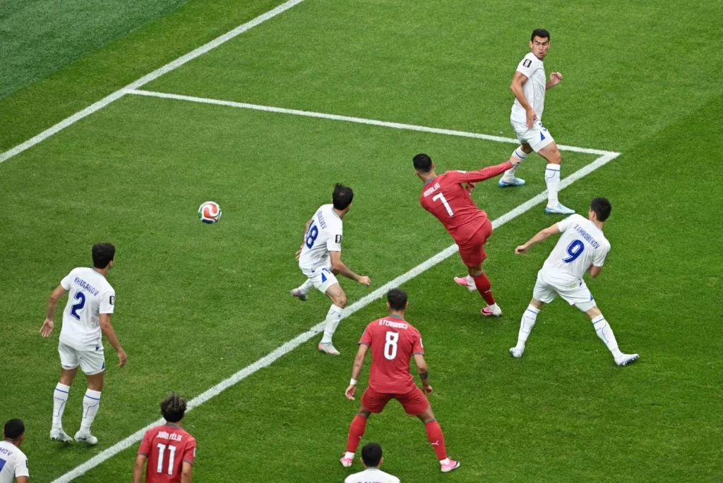 رونالدو أول لاعب في تاريخ كأس العالم يسجل أهدافاً في 6 نسخ