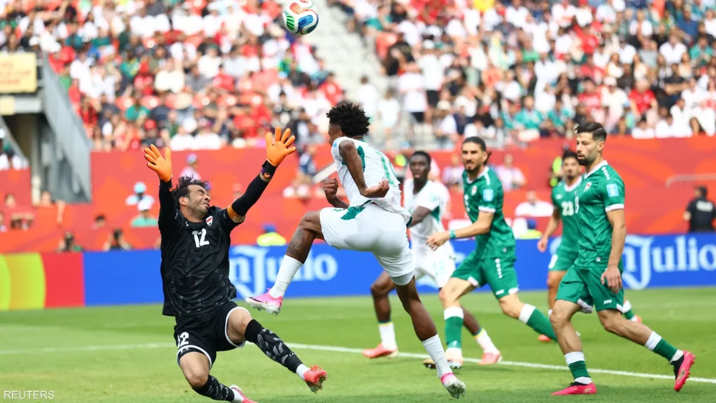 العراق يودع كأس العالم بخسارة قاسية أمام السنغال