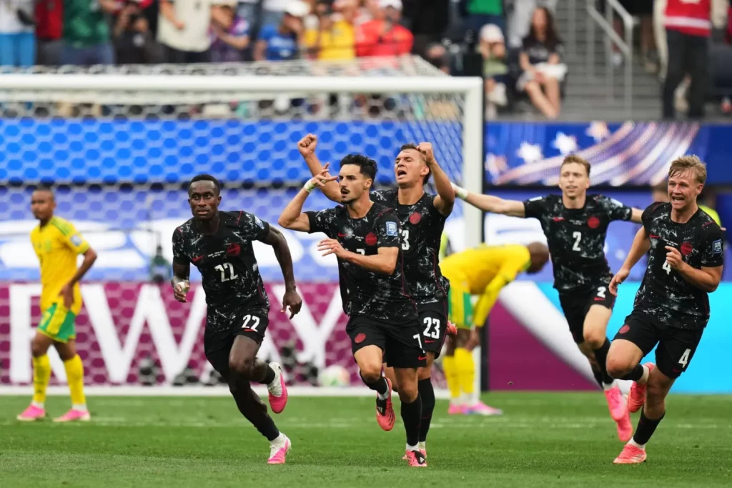 كندا أول الواصلين إلى ثمن النهائي بهدف قاتل ضد جنوب أفريقيا