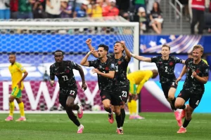 كندا أول الواصلين إلى ثمن النهائي بهدف قاتل ضد جنوب أفريقيا