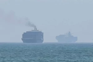 العثور على جثة بحار هندي فُقد بعد هجوم على سفينته قبالة عُمان